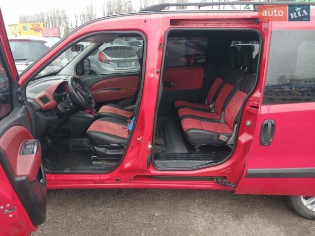 Красный Фиат Добло, объемом двигателя 2 л и пробегом 218 тыс. км за 8499 $, фото 1 на Automoto.ua