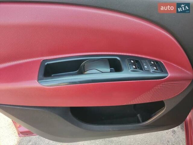 Красный Фиат Добло, объемом двигателя 1.6 л и пробегом 271 тыс. км за 7500 $, фото 22 на Automoto.ua