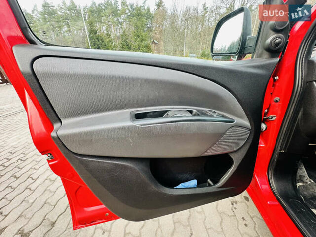 Червоний Фіат Добло, об'ємом двигуна 1.6 л та пробігом 287 тис. км за 5950 $, фото 9 на Automoto.ua