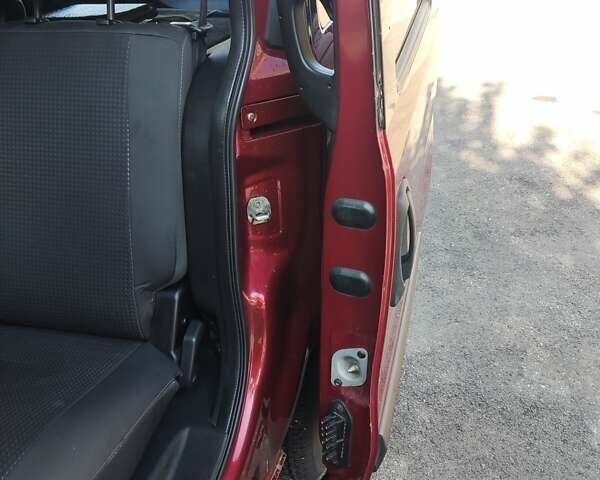 Красный Фиат Добло, объемом двигателя 1.6 л и пробегом 271 тыс. км за 7500 $, фото 18 на Automoto.ua