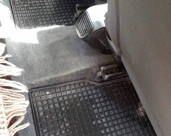 Червоний Фіат Добло, об'ємом двигуна 1.37 л та пробігом 246 тис. км за 6400 $, фото 5 на Automoto.ua