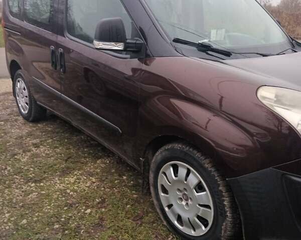 Червоний Фіат Добло, об'ємом двигуна 1.37 л та пробігом 246 тис. км за 6400 $, фото 1 на Automoto.ua