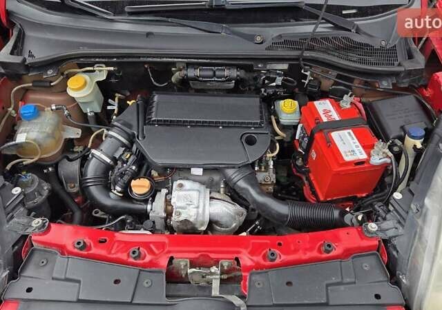 Красный Фиат Добло, объемом двигателя 1.25 л и пробегом 250 тыс. км за 4200 $, фото 14 на Automoto.ua