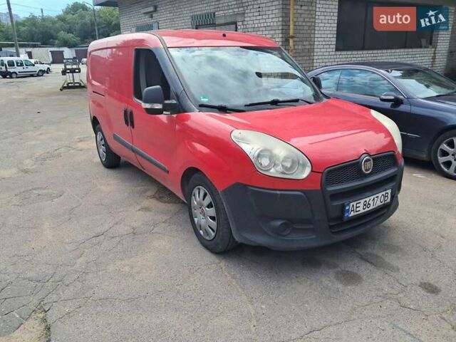 Красный Фиат Добло, объемом двигателя 1.25 л и пробегом 200 тыс. км за 3300 $, фото 2 на Automoto.ua
