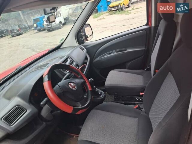 Красный Фиат Добло, объемом двигателя 1.25 л и пробегом 200 тыс. км за 3300 $, фото 4 на Automoto.ua