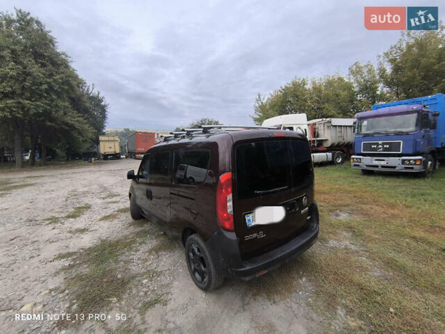 Красный Фиат Добло, объемом двигателя 1.6 л и пробегом 220 тыс. км за 10500 $, фото 12 на Automoto.ua