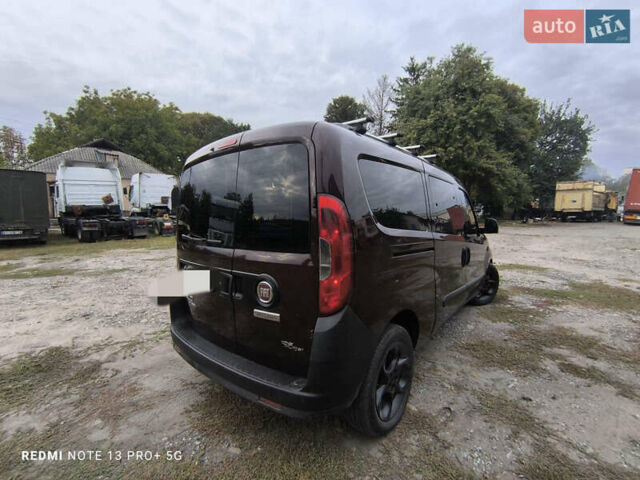 Красный Фиат Добло, объемом двигателя 1.6 л и пробегом 220 тыс. км за 10500 $, фото 10 на Automoto.ua