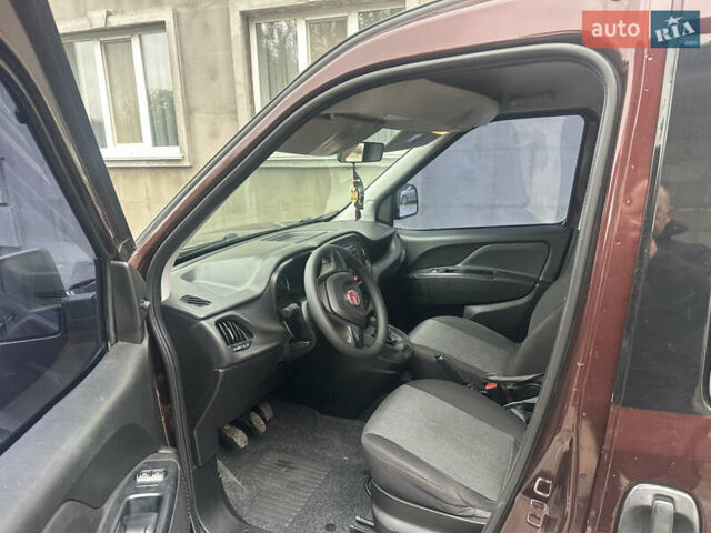 Красный Фиат Добло, объемом двигателя 1.6 л и пробегом 220 тыс. км за 10500 $, фото 15 на Automoto.ua