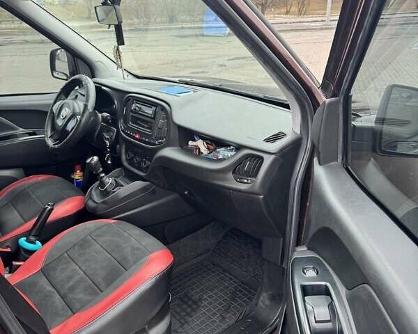 Червоний Фіат Добло, об'ємом двигуна 1.37 л та пробігом 245 тис. км за 10499 $, фото 8 на Automoto.ua