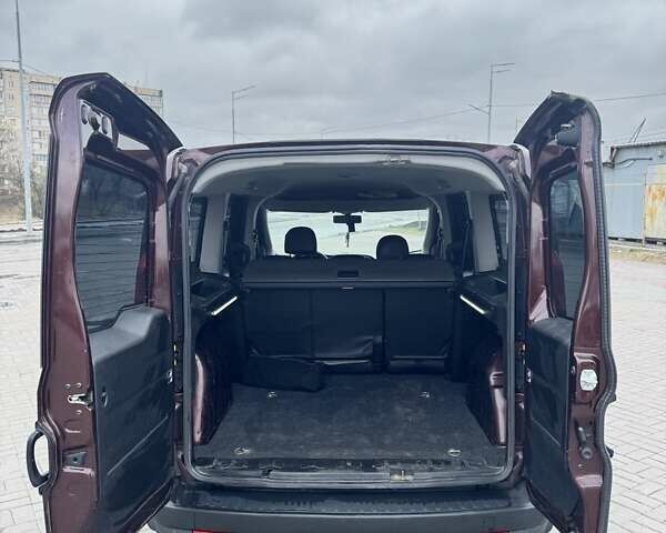 Червоний Фіат Добло, об'ємом двигуна 1.37 л та пробігом 245 тис. км за 10499 $, фото 10 на Automoto.ua