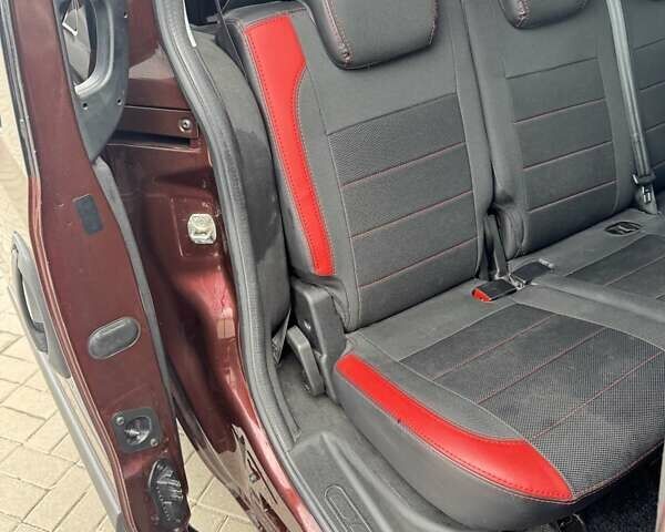 Червоний Фіат Добло, об'ємом двигуна 1.37 л та пробігом 245 тис. км за 10499 $, фото 12 на Automoto.ua