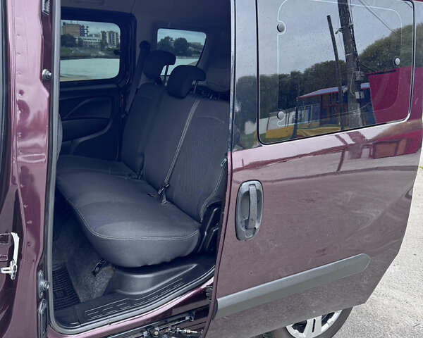 Красный Фиат Добло, объемом двигателя 1.25 л и пробегом 260 тыс. км за 8700 $, фото 14 на Automoto.ua