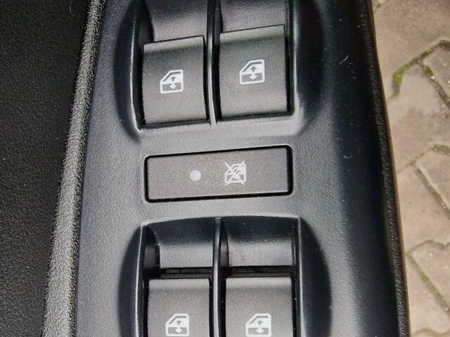 Красный Фиат Добло, объемом двигателя 1.6 л и пробегом 158 тыс. км за 9200 $, фото 22 на Automoto.ua