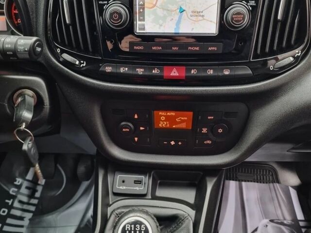 Красный Фиат Добло, объемом двигателя 1.6 л и пробегом 158 тыс. км за 9200 $, фото 19 на Automoto.ua