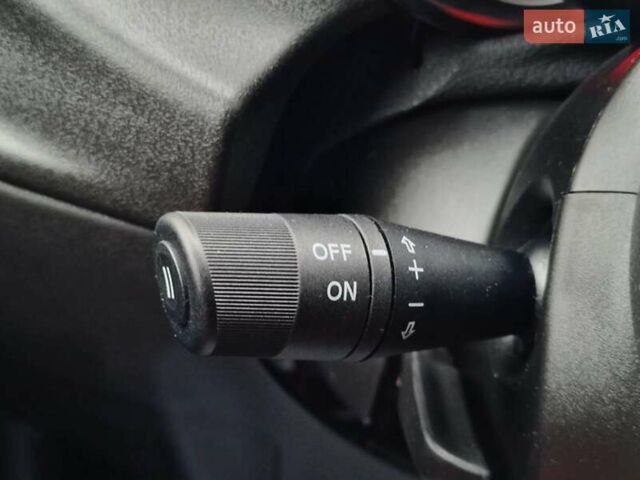 Красный Фиат Добло, объемом двигателя 1.6 л и пробегом 158 тыс. км за 11500 $, фото 14 на Automoto.ua