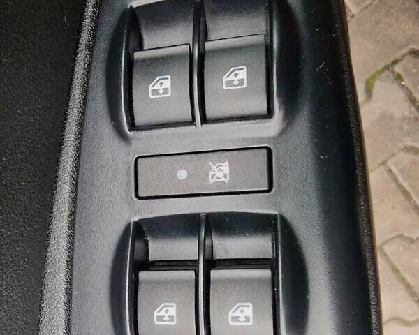 Красный Фиат Добло, объемом двигателя 1.6 л и пробегом 158 тыс. км за 11500 $, фото 21 на Automoto.ua