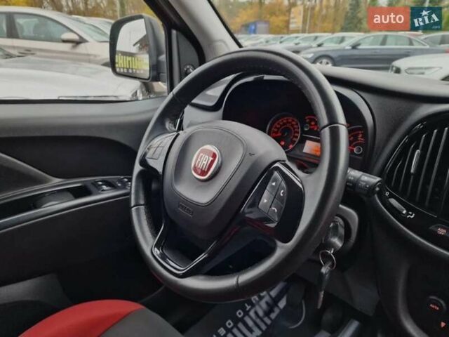 Красный Фиат Добло, объемом двигателя 1.6 л и пробегом 158 тыс. км за 11500 $, фото 22 на Automoto.ua