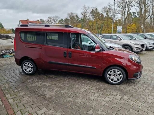Красный Фиат Добло, объемом двигателя 1.6 л и пробегом 159 тыс. км за 8600 $, фото 4 на Automoto.ua