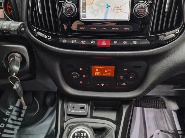 Красный Фиат Добло, объемом двигателя 1.6 л и пробегом 159 тыс. км за 8600 $, фото 22 на Automoto.ua