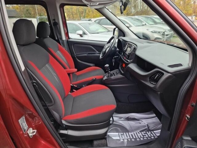 Красный Фиат Добло, объемом двигателя 1.6 л и пробегом 158 тыс. км за 9200 $, фото 16 на Automoto.ua