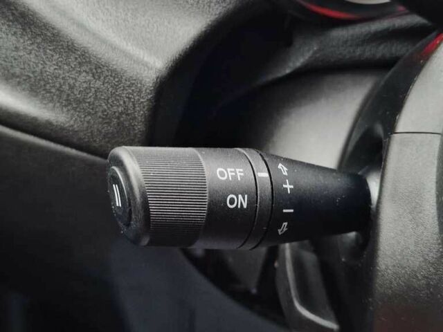 Красный Фиат Добло, объемом двигателя 1.6 л и пробегом 159 тыс. км за 8600 $, фото 19 на Automoto.ua