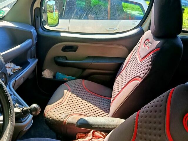 Фиат Добло, объемом двигателя 1.3 л и пробегом 290 тыс. км за 2700 $, фото 6 на Automoto.ua