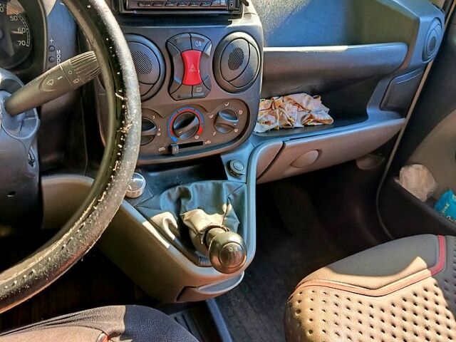 Фиат Добло, объемом двигателя 1.3 л и пробегом 290 тыс. км за 2700 $, фото 5 на Automoto.ua