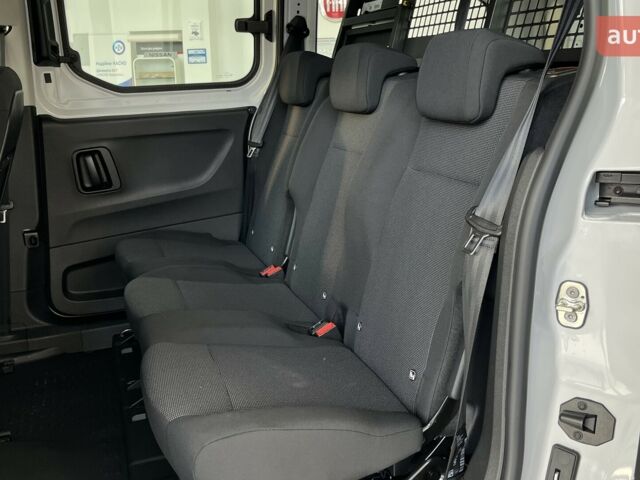 Фиат Добло, объемом двигателя 1.5 л и пробегом 0 тыс. км за 26776 $, фото 35 на Automoto.ua