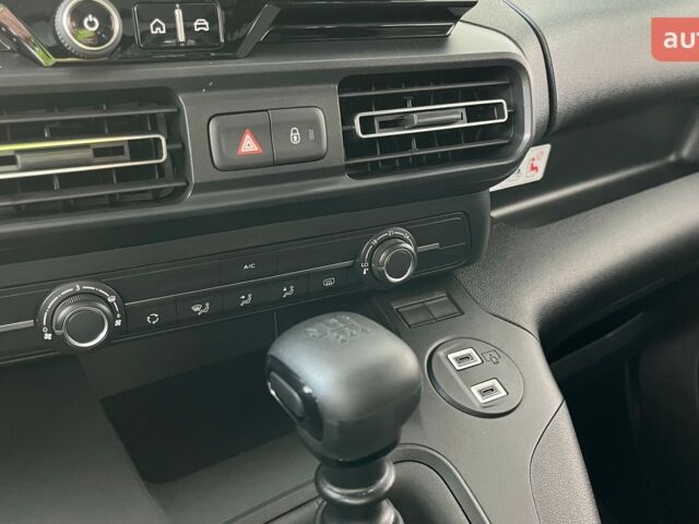 Фиат Добло, объемом двигателя 1.5 л и пробегом 0 тыс. км за 26776 $, фото 27 на Automoto.ua