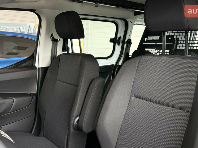 Фіат Добло, об'ємом двигуна 1.5 л та пробігом 0 тис. км за 27931 $, фото 16 на Automoto.ua