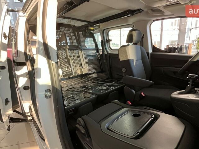 Фиат Добло, объемом двигателя 1.5 л и пробегом 0 тыс. км за 26776 $, фото 36 на Automoto.ua