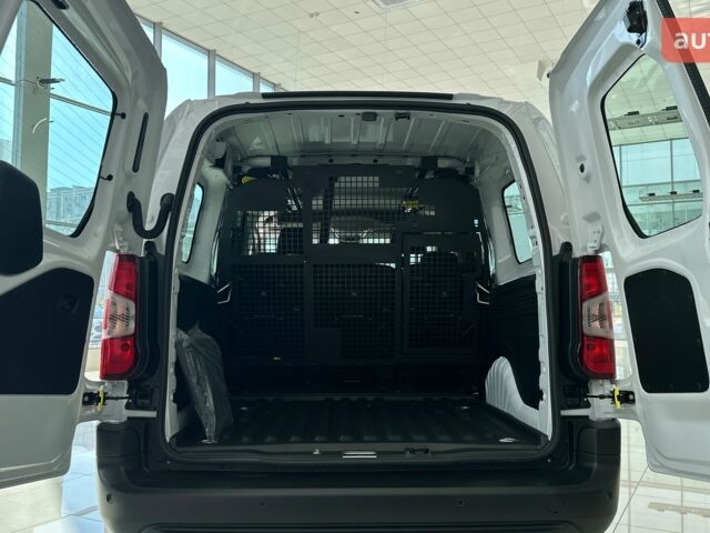 Фиат Добло, объемом двигателя 1.5 л и пробегом 0 тыс. км за 26776 $, фото 9 на Automoto.ua