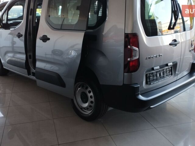 Фиат Добло, объемом двигателя 1.5 л и пробегом 0 тыс. км за 27085 $, фото 3 на Automoto.ua