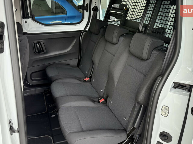 Фіат Добло, об'ємом двигуна 1.5 л та пробігом 0 тис. км за 27931 $, фото 17 на Automoto.ua