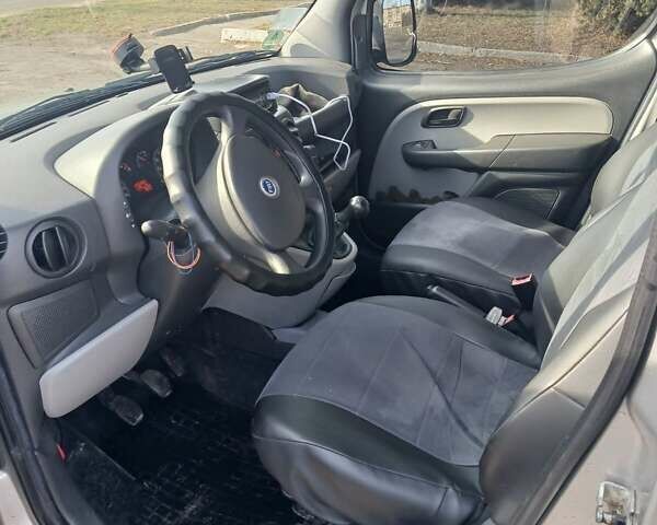 Фиат Добло, объемом двигателя 1.9 л и пробегом 235 тыс. км за 6000 $, фото 5 на Automoto.ua