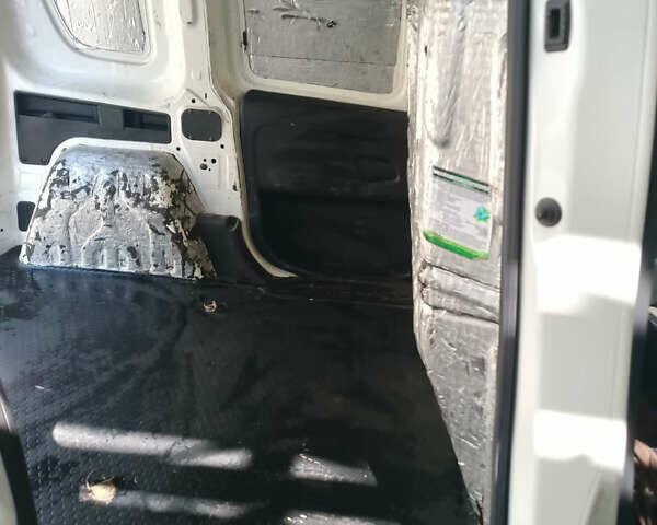 Фиат Добло 2016 в Днепре (Днепропетровске) на Automoto.ua Фиат Добло, объемом двигателя 1.25 л и пробегом 293 тыс. км за 8200 $, фото 10 на Automoto.ua