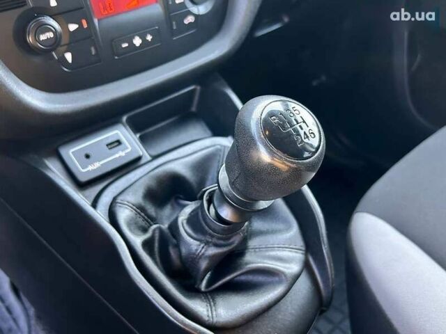 Фіат Добло, об'ємом двигуна 1.6 л та пробігом 221 тис. км за 13700 $, фото 24 на Automoto.ua