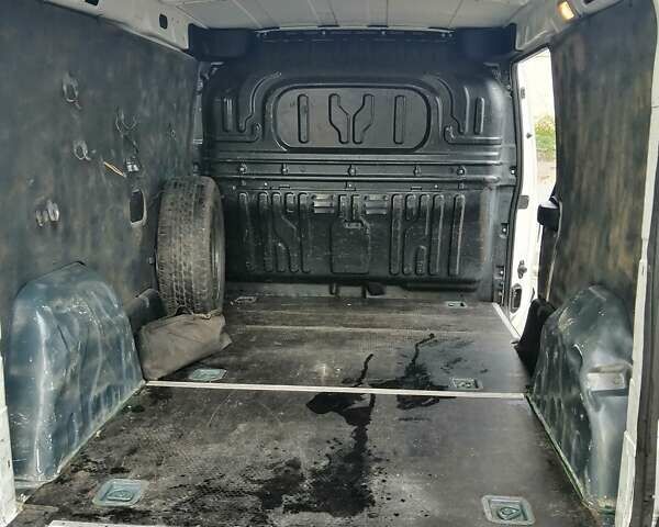 Фиат Добло, объемом двигателя 1.4 л и пробегом 191 тыс. км за 10500 $, фото 4 на Automoto.ua