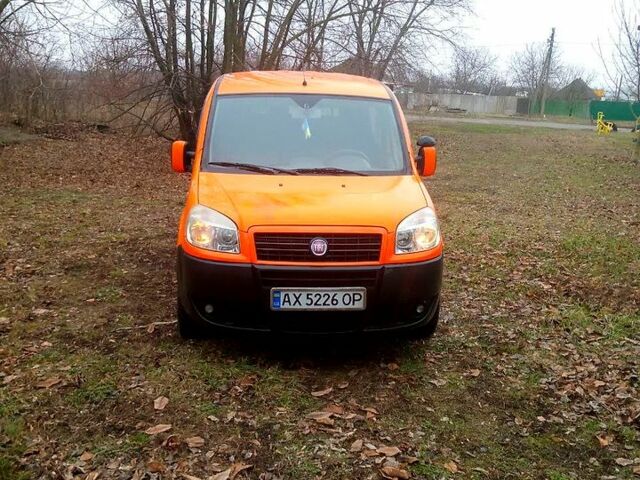 Желтый Фиат Добло, объемом двигателя 1.2 л и пробегом 187 тыс. км за 5200 $, фото 8 на Automoto.ua