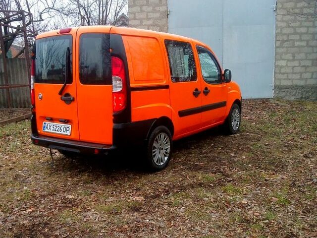 Желтый Фиат Добло, объемом двигателя 1.2 л и пробегом 187 тыс. км за 5200 $, фото 6 на Automoto.ua