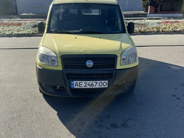 Желтый Фиат Добло, объемом двигателя 1.2 л и пробегом 223 тыс. км за 4150 $, фото 6 на Automoto.ua