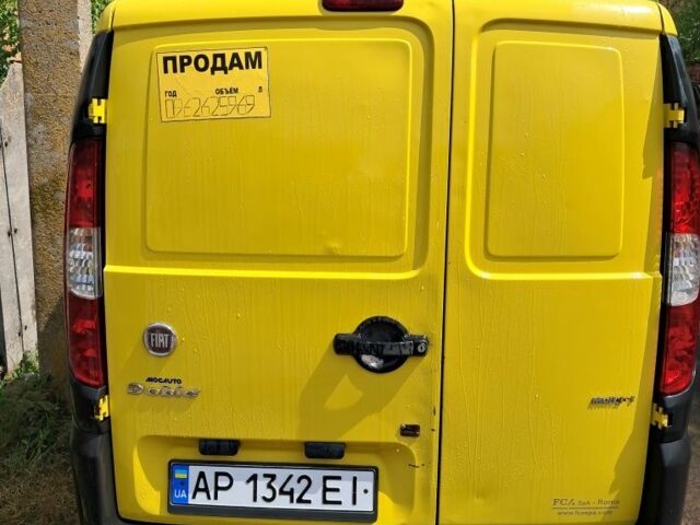 Желтый Фиат Добло, объемом двигателя 1.2 л и пробегом 200 тыс. км за 3200 $, фото 3 на Automoto.ua
