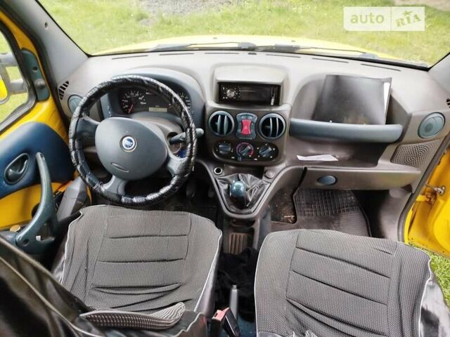 Желтый Фиат Добло, объемом двигателя 1.91 л и пробегом 322 тыс. км за 3100 $, фото 2 на Automoto.ua