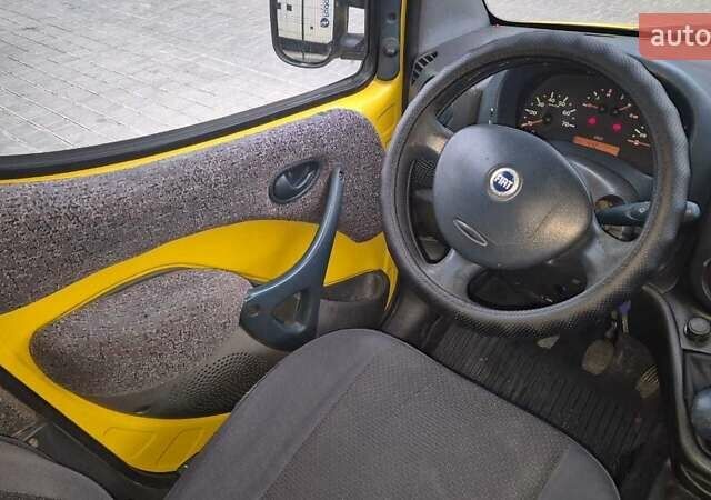 Жовтий Фіат Добло, об'ємом двигуна 1.9 л та пробігом 240 тис. км за 3200 $, фото 4 на Automoto.ua