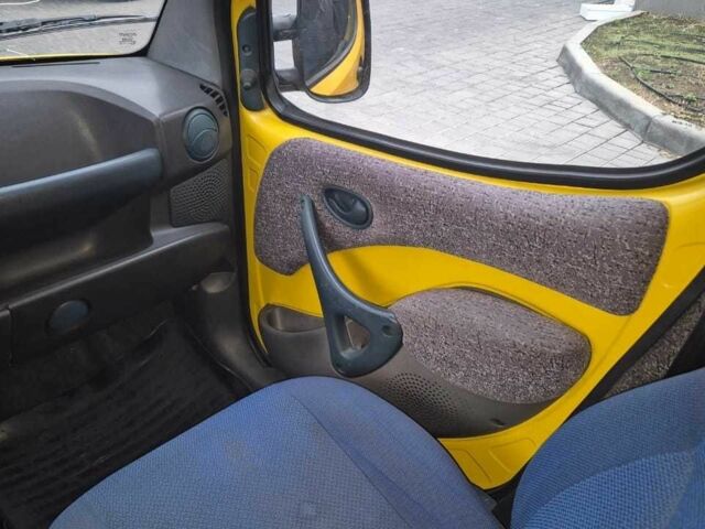 Жовтий Фіат Добло, об'ємом двигуна 0 л та пробігом 240 тис. км за 3200 $, фото 6 на Automoto.ua