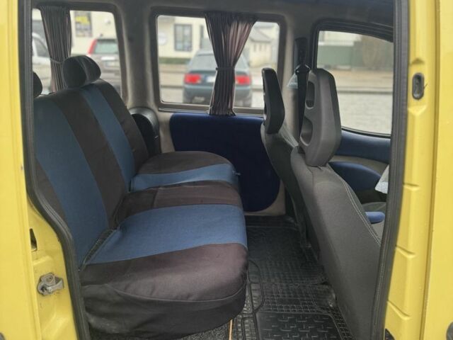 Желтый Фиат Добло, объемом двигателя 1.9 л и пробегом 260 тыс. км за 3600 $, фото 9 на Automoto.ua