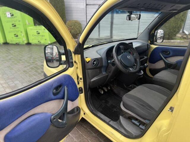 Желтый Фиат Добло, объемом двигателя 1.9 л и пробегом 260 тыс. км за 3600 $, фото 6 на Automoto.ua