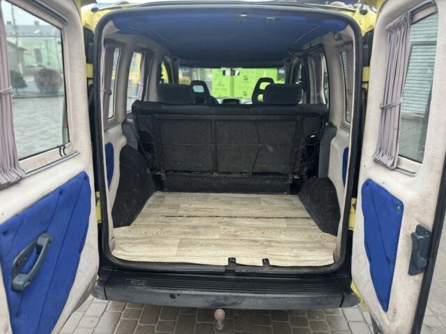 Желтый Фиат Добло, объемом двигателя 1.9 л и пробегом 260 тыс. км за 3600 $, фото 12 на Automoto.ua