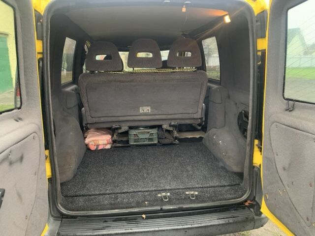 Жовтий Фіат Добло, об'ємом двигуна 1.3 л та пробігом 268 тис. км за 4000 $, фото 3 на Automoto.ua