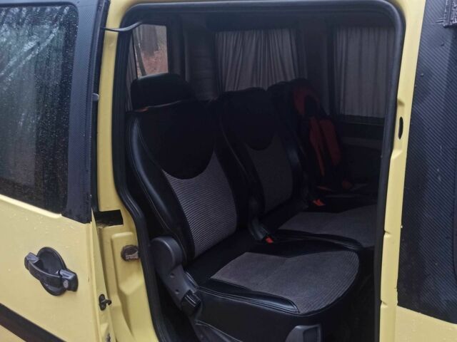 Желтый Фиат Добло, объемом двигателя 1.9 л и пробегом 363 тыс. км за 3400 $, фото 7 на Automoto.ua